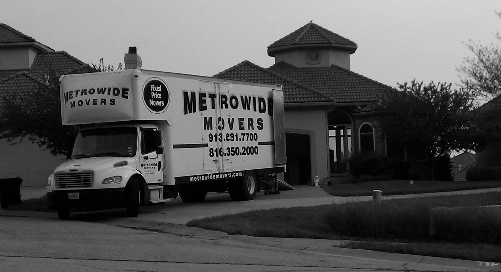 Metro Wide Movers Loading