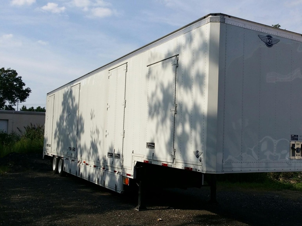 Our trailer for large shipments