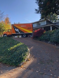 {Bens Moving Services}