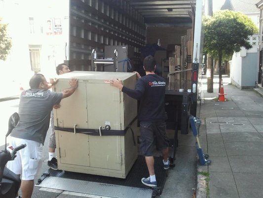 {1000Lbs Safe Move}
