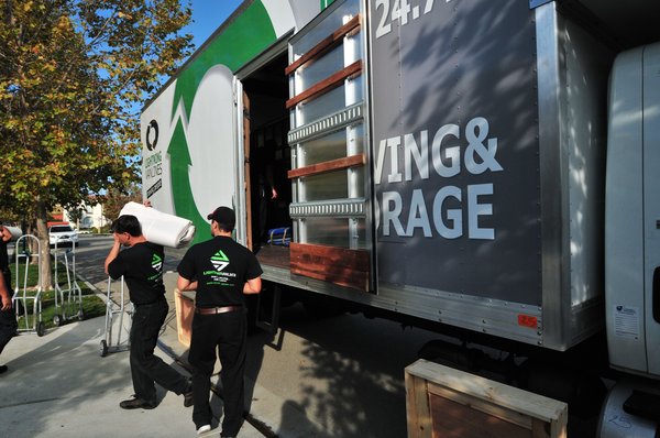 Our professional Loading the Truck