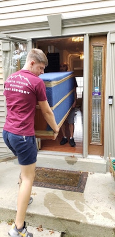 {Moving Crew}