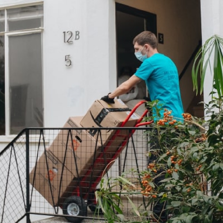 Simple Moving Inc