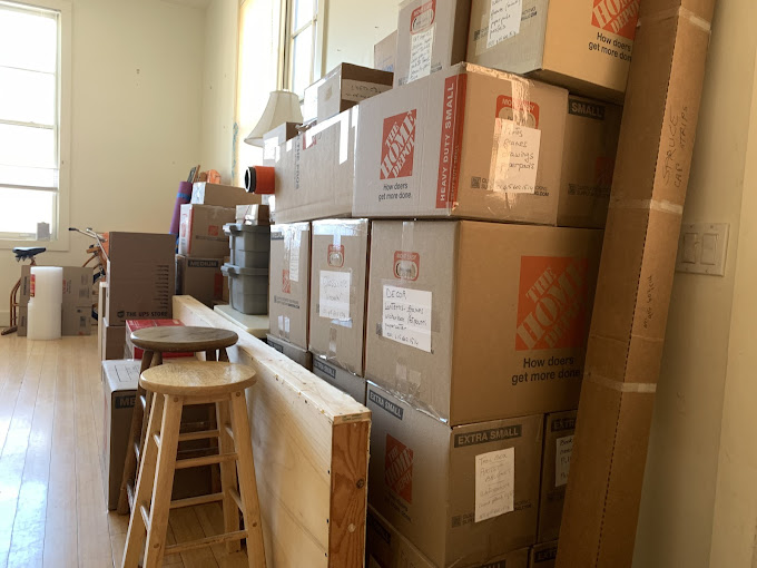 {Box}