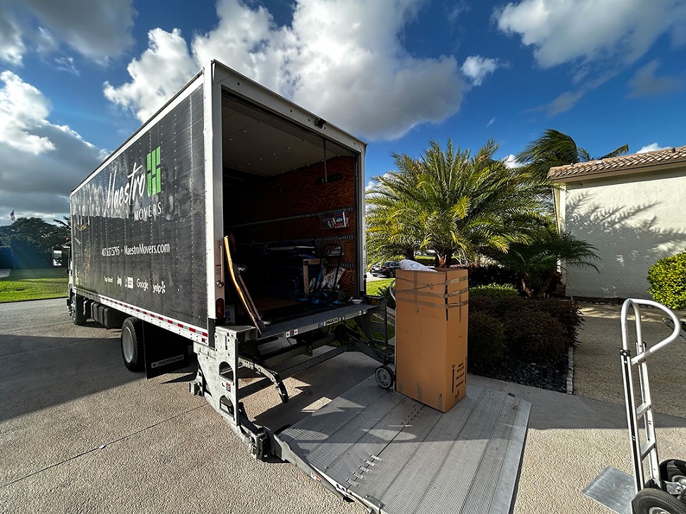 Truck with liftgate