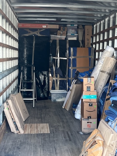 Eli Moving