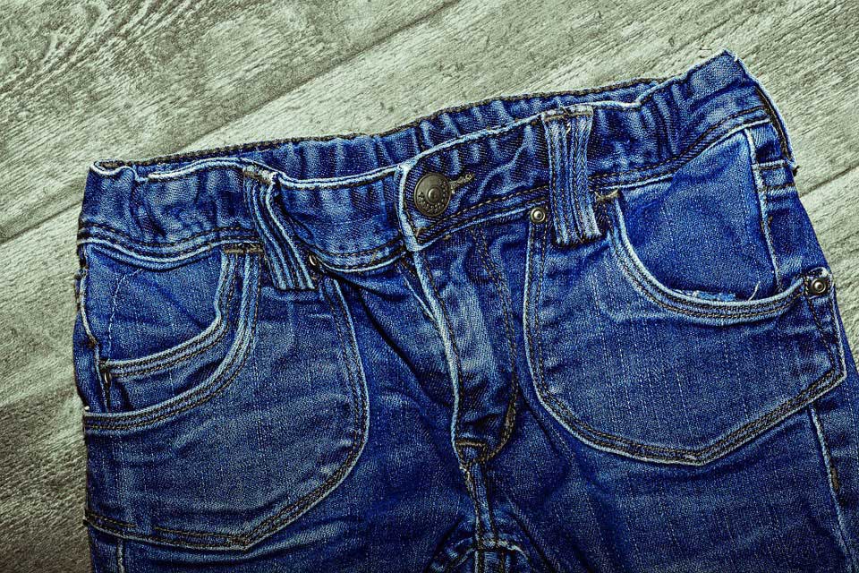 /how-to-protect-your-clothes-in-storage/
