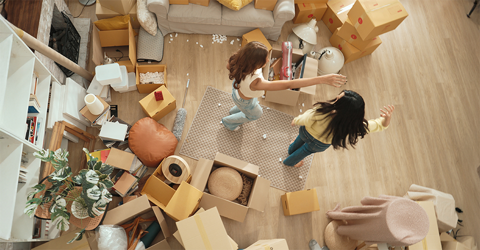 declutter your house before moving