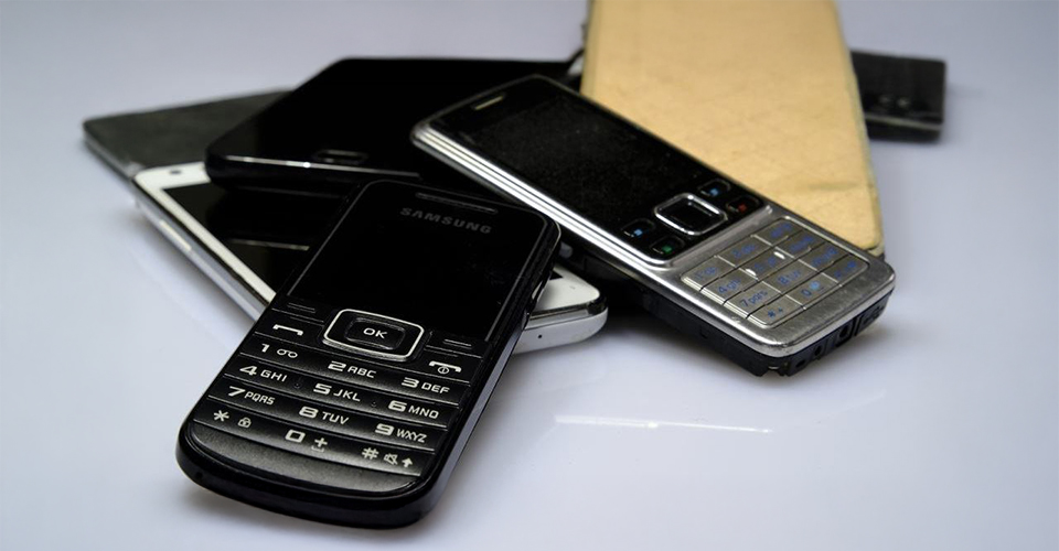 /how-to-properly-recycle-old-electronics/
