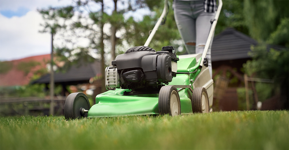 /how-to-move-a-lawn-mower/