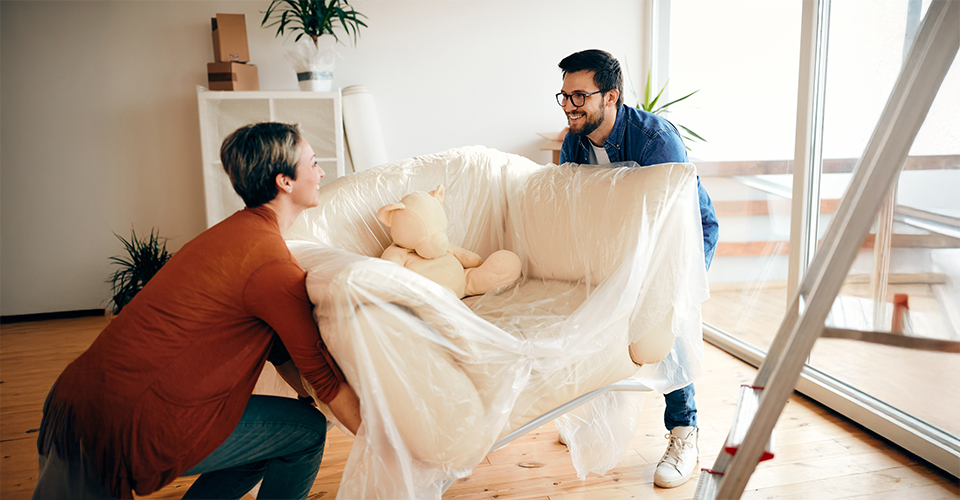 /moving-a-couch-diy-moving-tips/