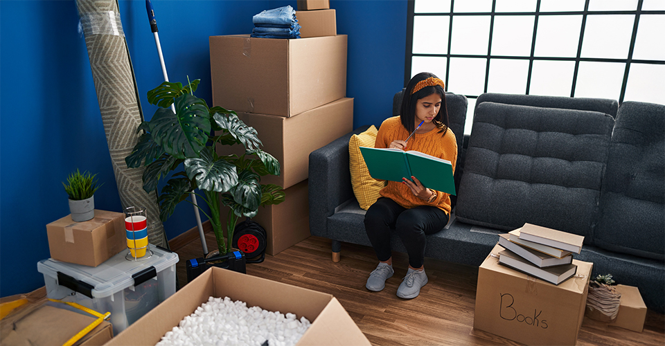 /how-to-move-alone-safely/
