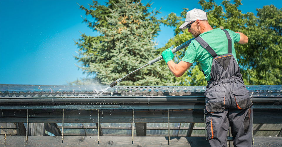 /tips-for-cleaning-and-repairing-gutters/