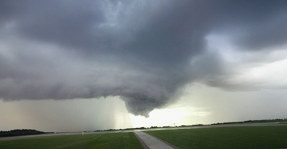 /how-to-prepare-for-a-tornado/