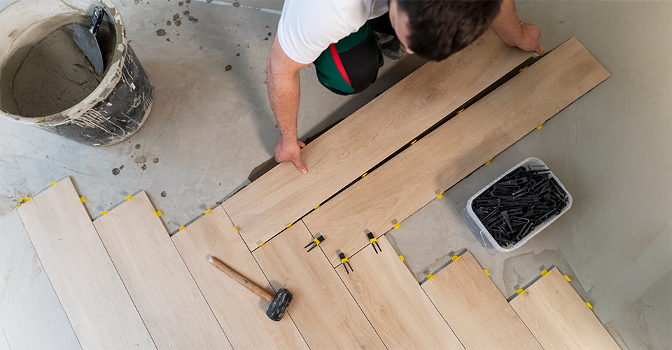 /replacing-and-touching-up-cracked-tiles/