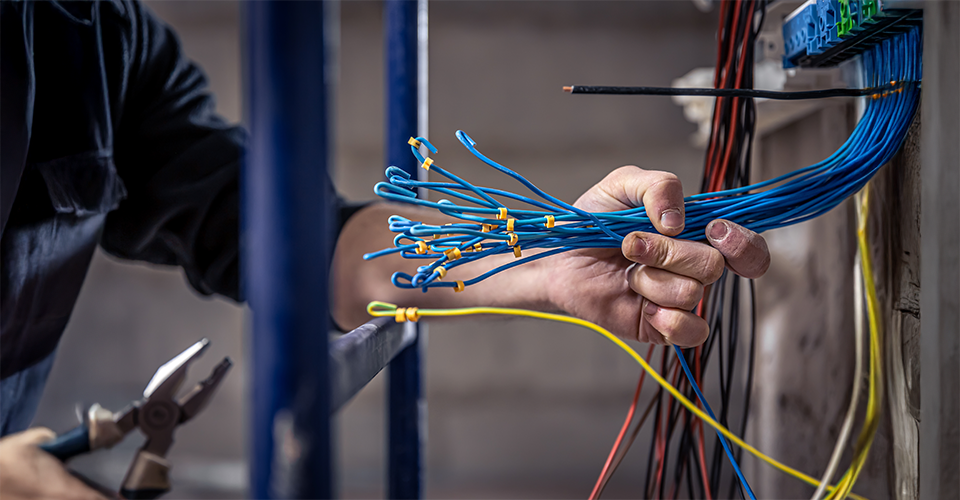 /how-to-run-and-install-cable-wires-in-your-home/