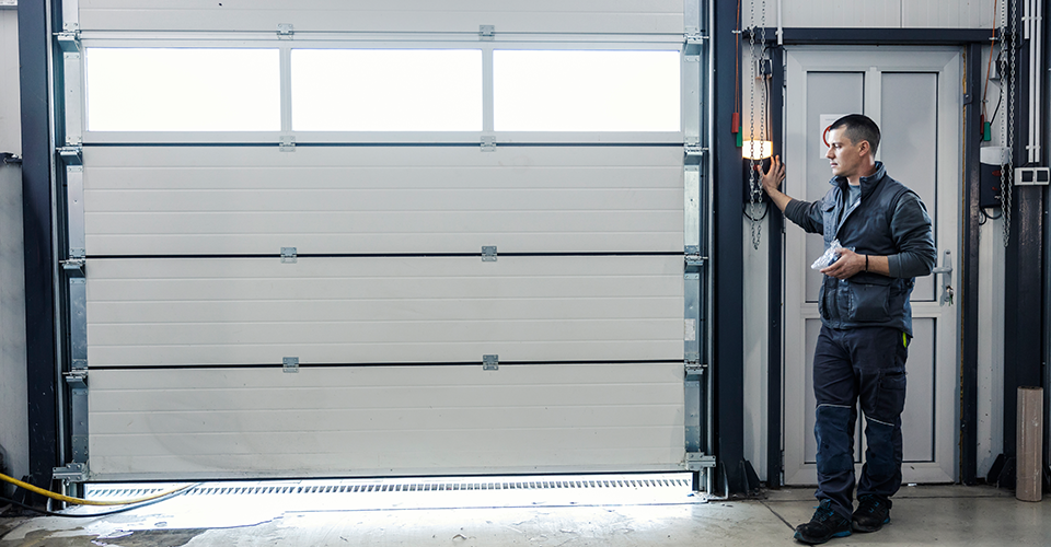 /tips-for-repairing-a-garage-door-opener/