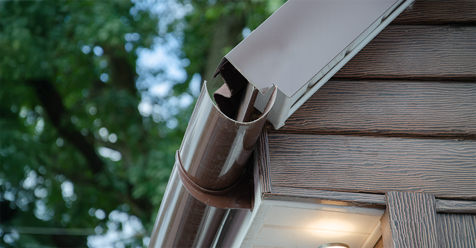 /how-to-repair-seamless-gutters/