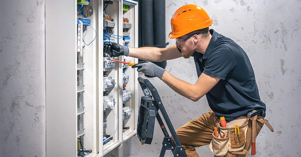 /upgrading-an-electrical-panel-and-circuit-breakers/
