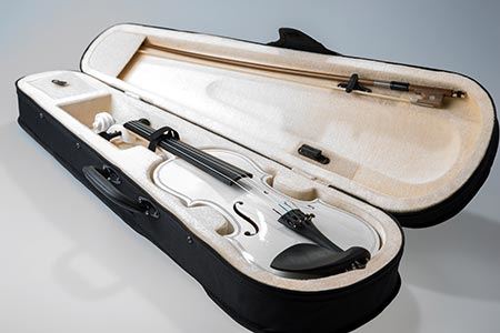 Packing violin for moving