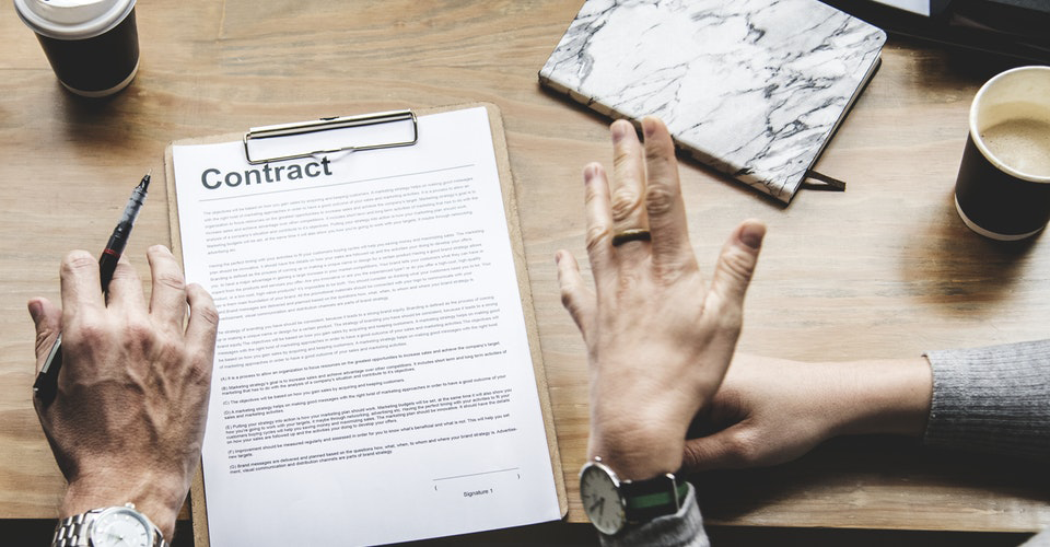 /what-to-look-out-for-before-you-sign-a-lease/